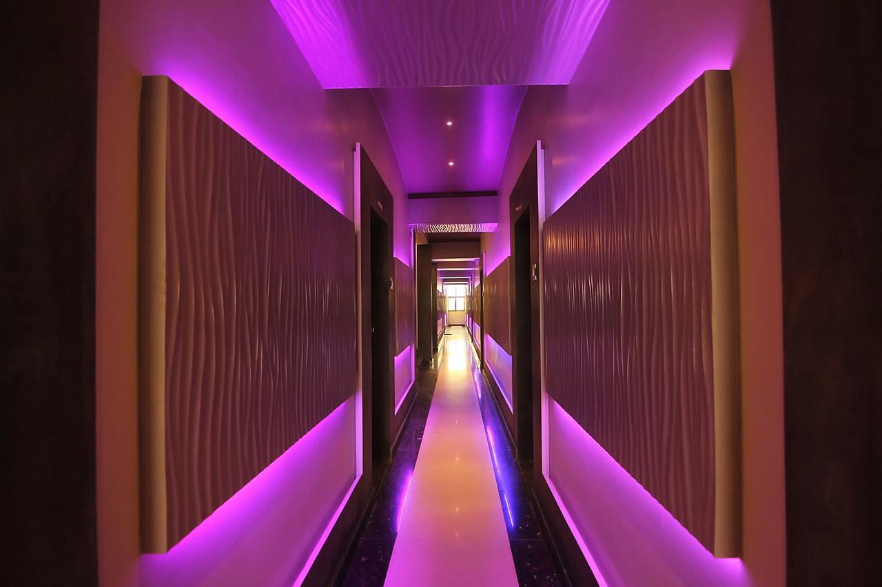 Hotel Sai Dharam Palace Shirdi Εξωτερικό φωτογραφία
