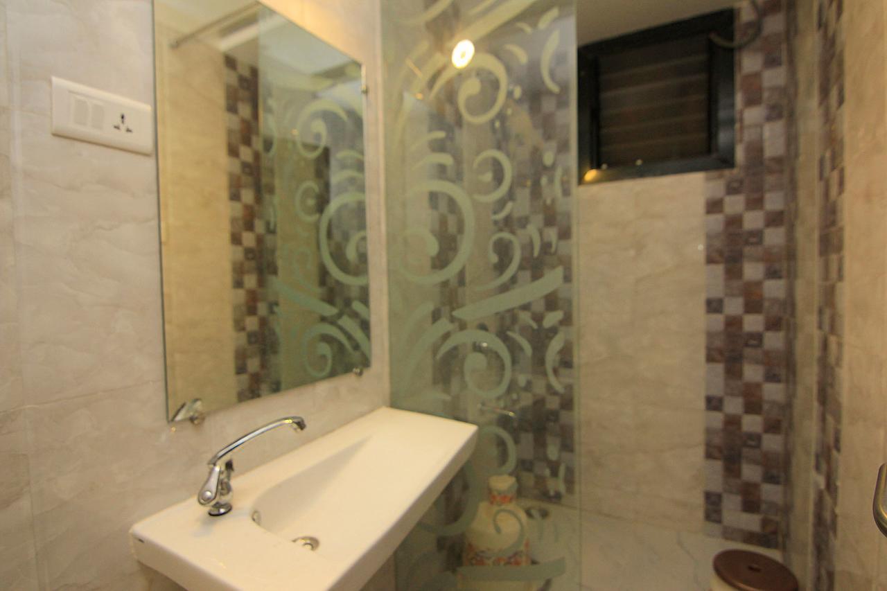 Hotel Sai Dharam Palace Shirdi Εξωτερικό φωτογραφία