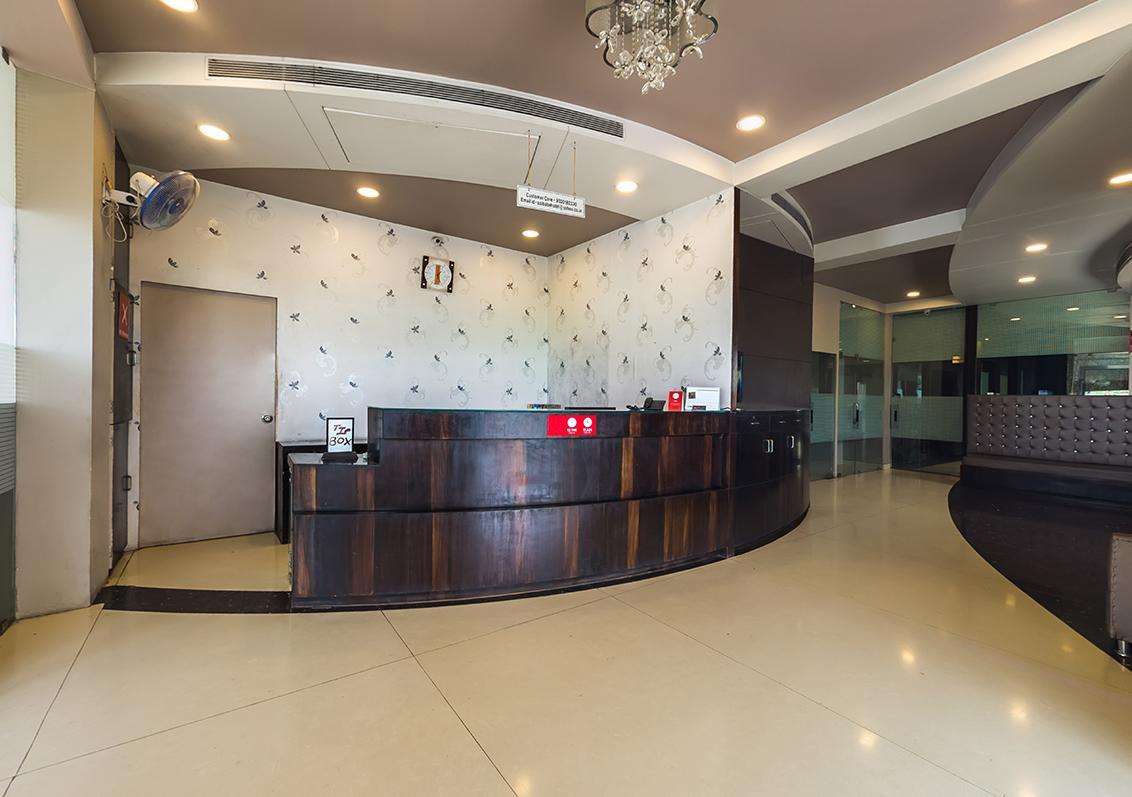 Hotel Sai Dharam Palace Shirdi Εξωτερικό φωτογραφία